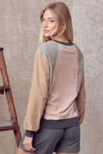 Load image into Gallery viewer, The Amy Oversized Color Block Top