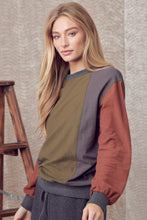 Load image into Gallery viewer, The Amy Oversized Color Block Top