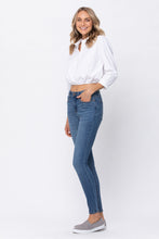 Load image into Gallery viewer, Judy Blue Control Top Skinny Jeans